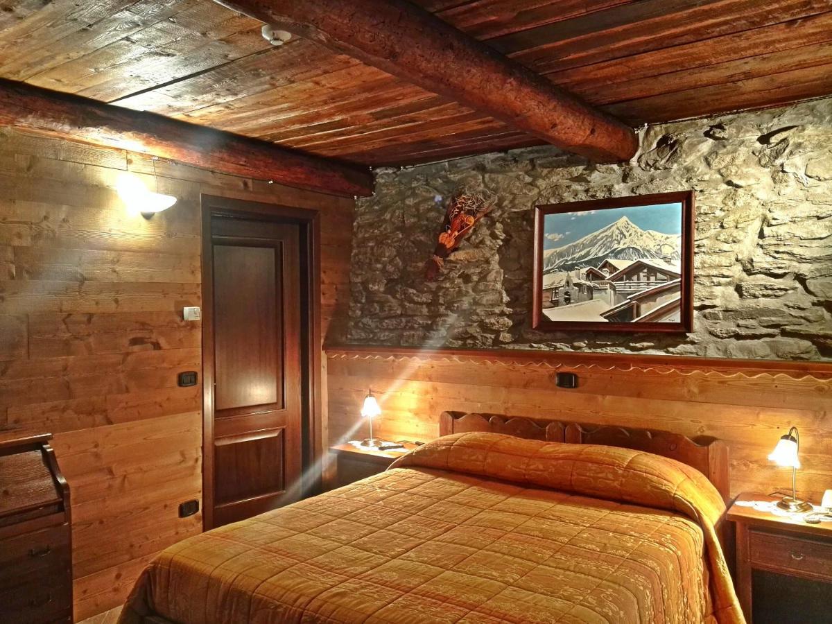 Etoile Des Neiges Hotel Sauze D'Oulx Exterior photo